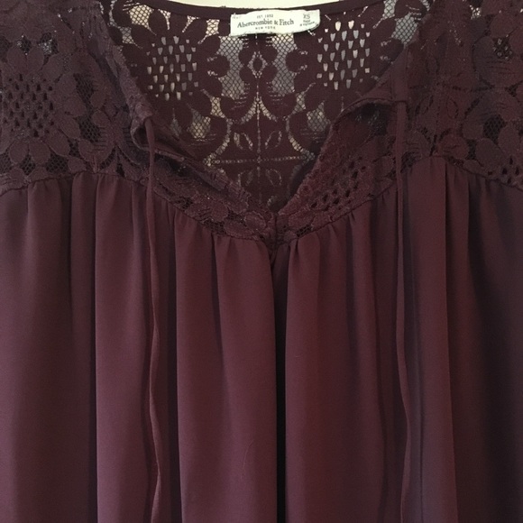 Abercrombie Maroon Peasant Top - Picture 3 of 4